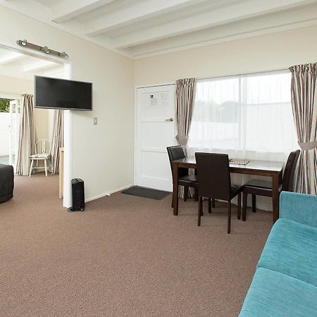 Marina Court Motel & Apartments วานกาไร ภายนอก รูปภาพ