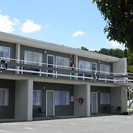 Marina Court Motel & Apartments วานกาไร ภายนอก รูปภาพ