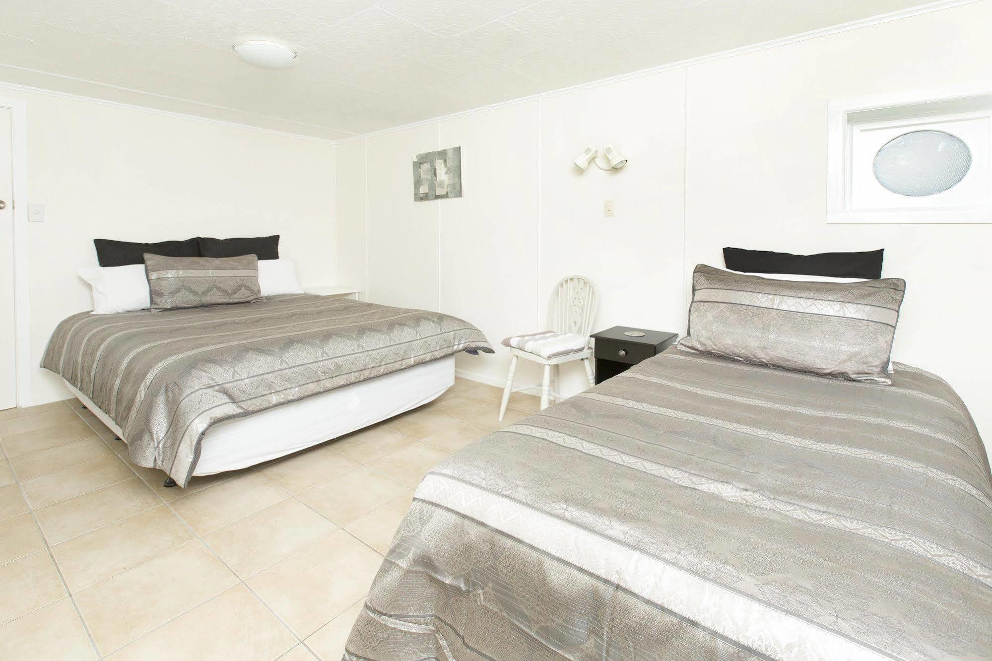 Marina Court Motel & Apartments วานกาไร ภายนอก รูปภาพ