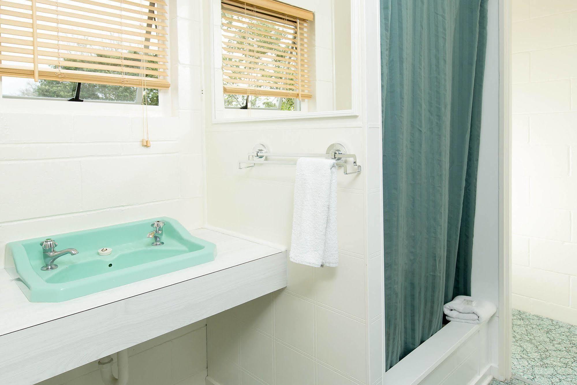 Marina Court Motel & Apartments วานกาไร ภายนอก รูปภาพ