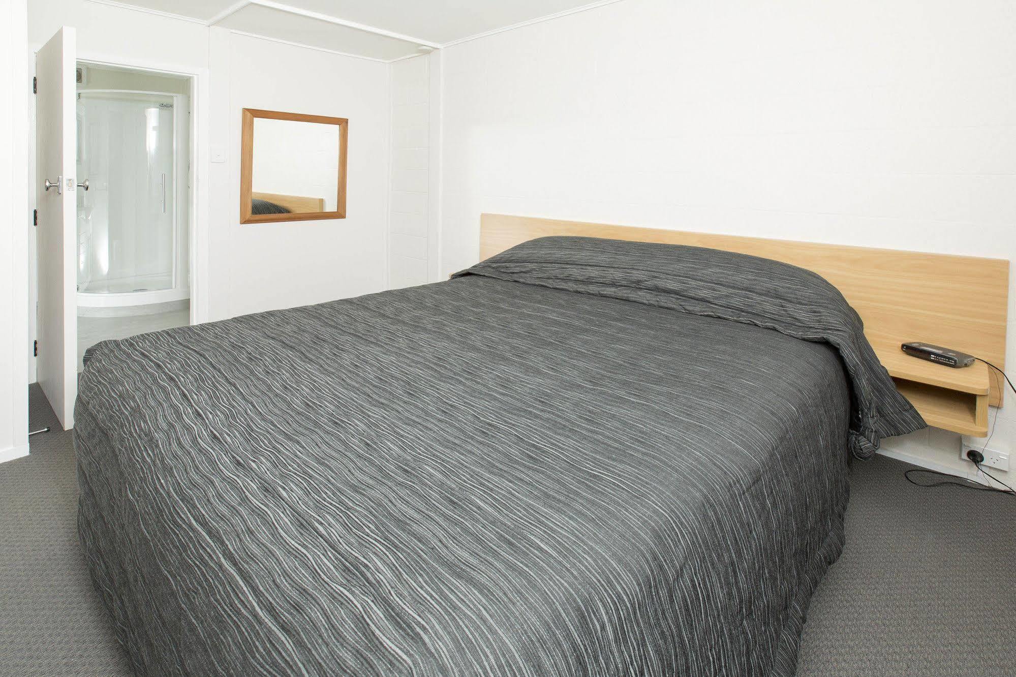 Marina Court Motel & Apartments วานกาไร ภายนอก รูปภาพ