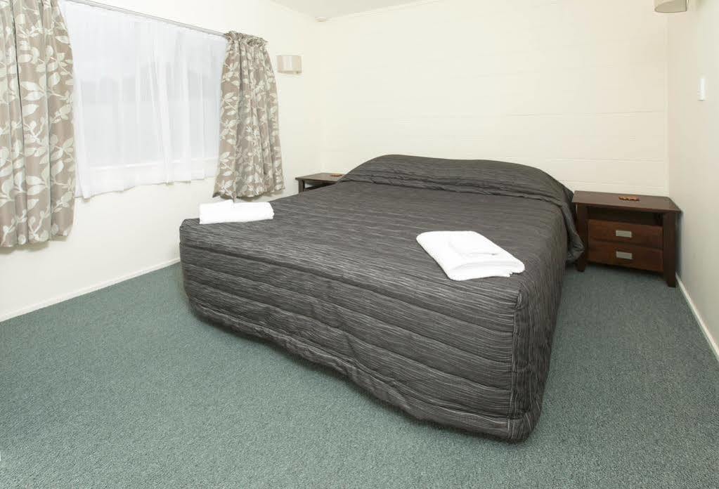 Marina Court Motel & Apartments วานกาไร ภายนอก รูปภาพ